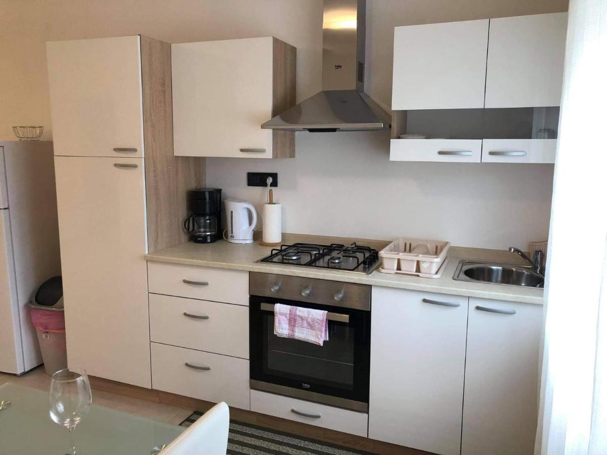 Apartmani Dokic Bale Eksteriør bilde