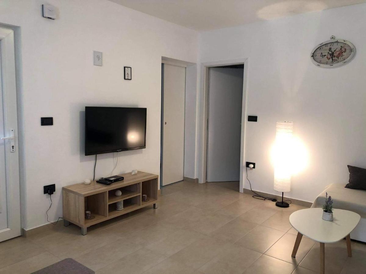 Apartmani Dokic Bale Eksteriør bilde